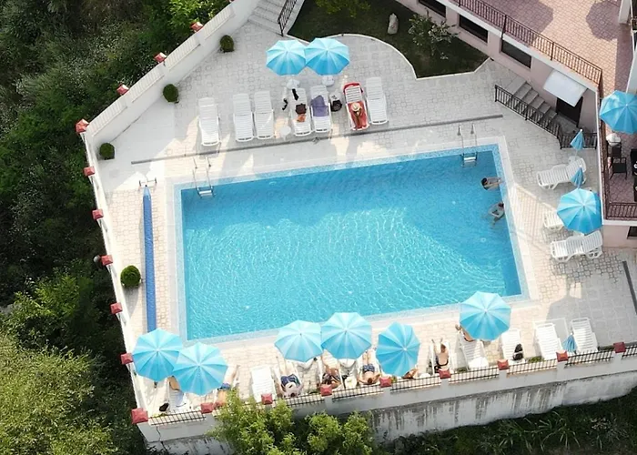 Hotel Deyanira Gorno Dryanovo photo