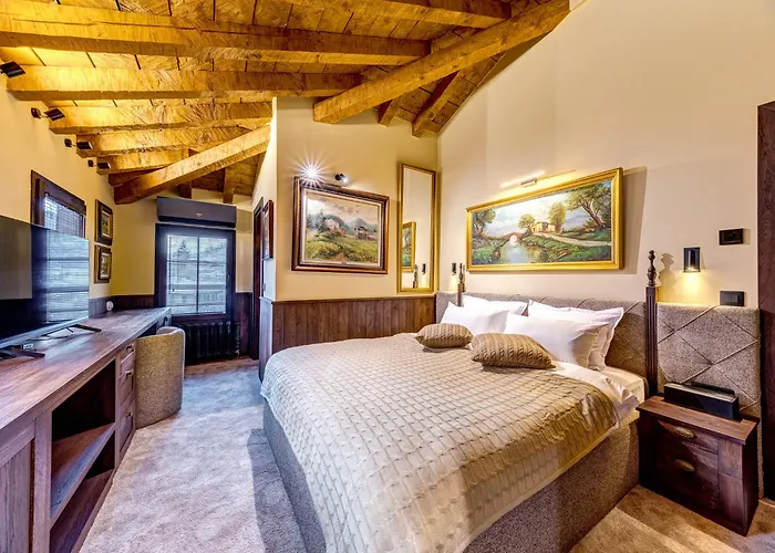 Pipers Lodge Shiroka Luka  photo